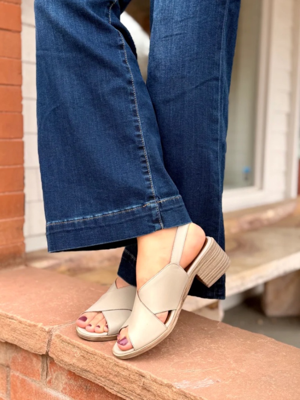 Bueno Owen Low Heel Sandal in Tusk